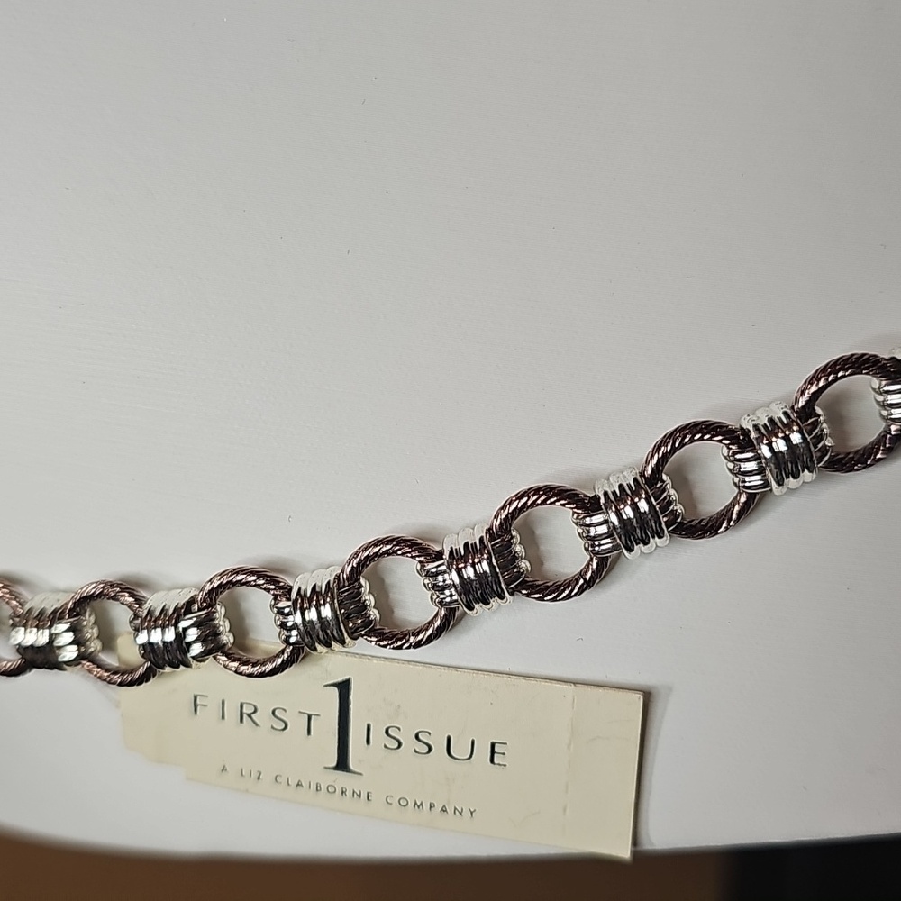 First Issue A Liz Claiborne Company Elegant Silver And Rosegold Tones Necklace